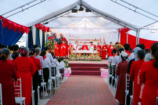 Giáo xứ Thụy Lôi: Mừng kính thánh Quan thầy Phêrô Tông đồ và khởi công xây dựng ngôi Thánh đường Giáo xứ