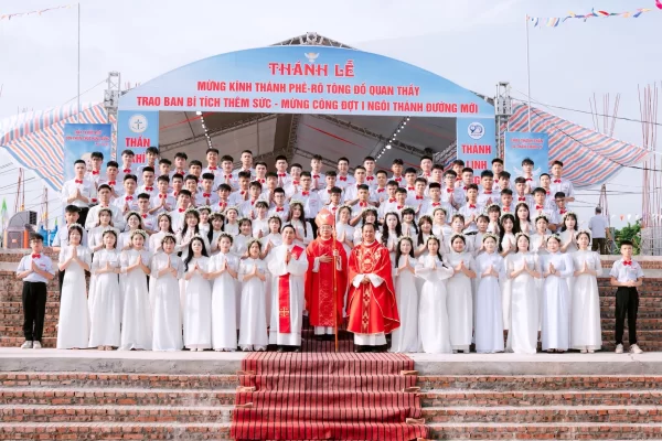 Giáo xứ Đức Ninh: Thánh lễ tạ ơn với ba niềm vui lớn
