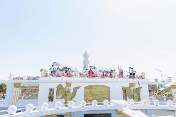 Giáo họ Đông Châu – Thánh lễ Tạ ơn, Làm phép Linh Đài Lòng Chúa Thương Xót và mừng kính Thánh Quan Thầy Phê-rô