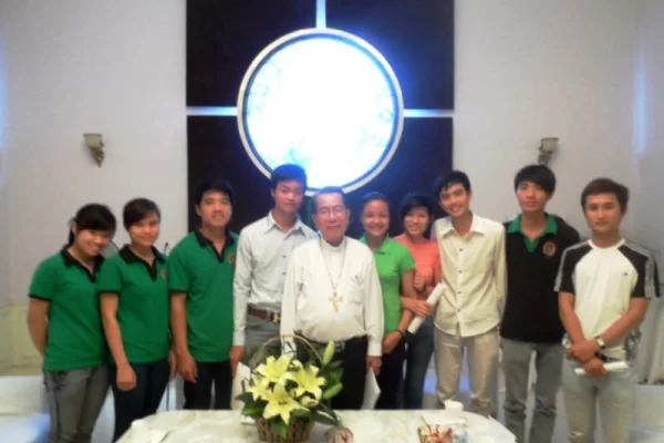 GPTB - Nhóm SVCGLĐP Thái Bình mừng Bổn Mạng Đức Cha Phêrô – Giám Mục Giáo phận - 2013