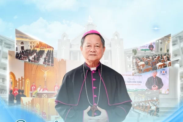 Đức cha Giuse Trần Văn Toản thăm Đại Chủng viện Thánh Tâm Thái Bình