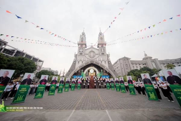 Cảm nhận về Đại hội Giới trẻ Giáo tỉnh Hà Nội lần thứ XXI - “Chúng tôi cùng đi với anh” (Ga 21,3)