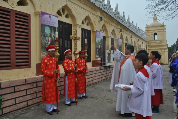 Suy niệm Đàng Thánh Giá - Thứ Sáu Tuần Thánh - ĐÀNG THÁNH GIÁ NĂM GIA ĐÌNH – 2017