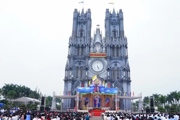 Giáo xứ Đền Thánh Bác Trạch