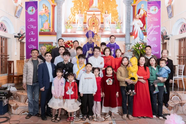 Chuyến thăm Mục vụ của Đức cha Đa Minh Đặng Văn Cầu tại Giáo họ Đông Hà – Giáo xứ Cam Châu