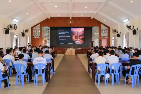 Hội thảo “Về Emmaus với người trẻ”: Lắng nghe, phân định và đồng hành trong thời đại AI